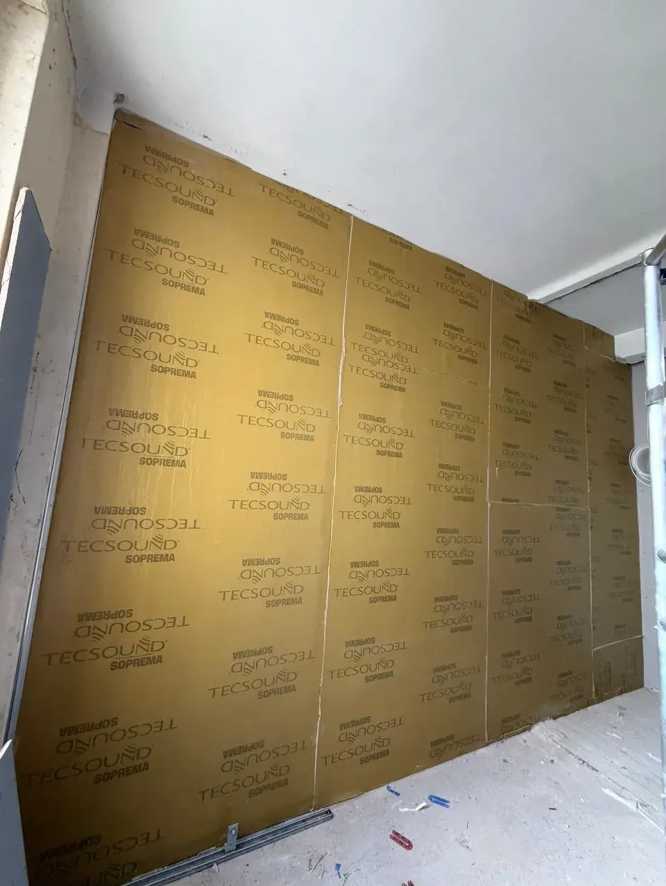 High-performance boards fixed to a wall